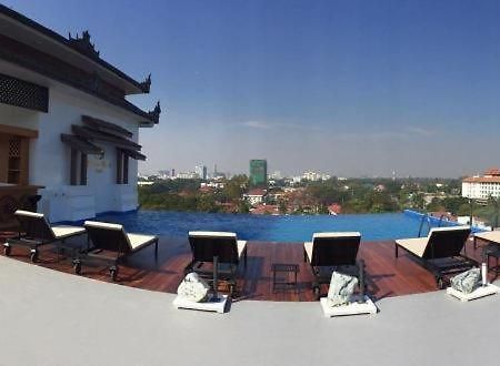 Yadanarpon Dynasty Hotel Мандалай Екстер'єр фото