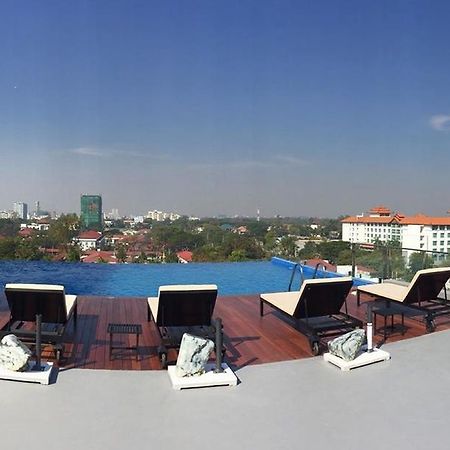 Yadanarpon Dynasty Hotel Мандалай Екстер'єр фото