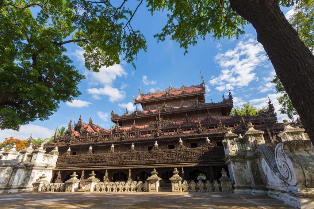 Yadanarpon Dynasty Hotel Мандалай Екстер'єр фото