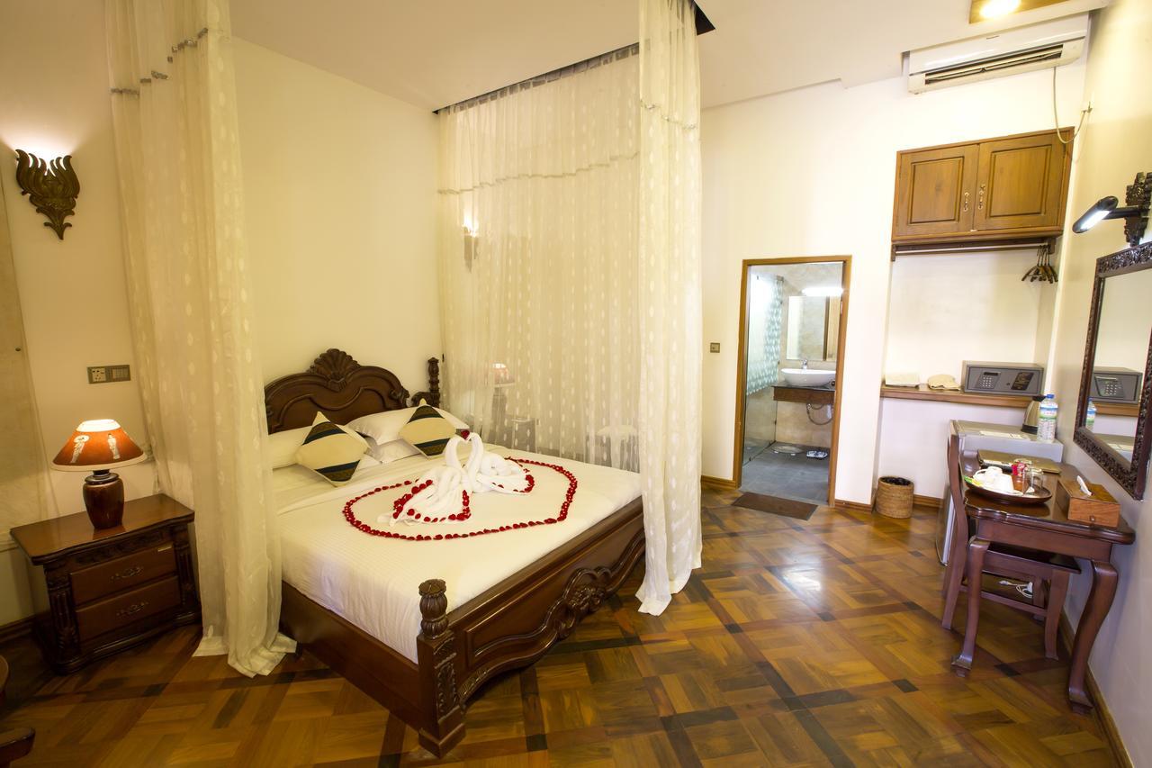 Yadanarpon Dynasty Hotel Мандалай Екстер'єр фото