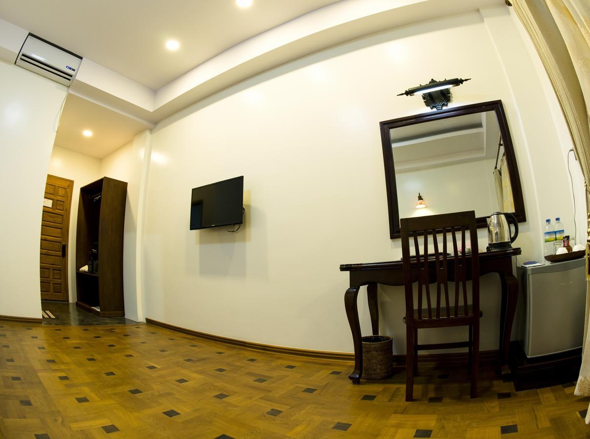 Yadanarpon Dynasty Hotel Мандалай Екстер'єр фото