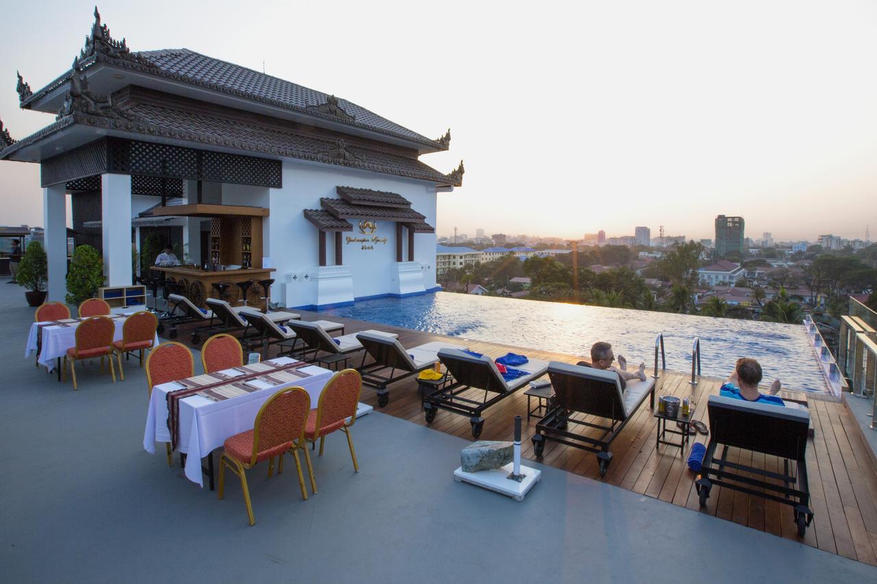 Yadanarpon Dynasty Hotel Мандалай Екстер'єр фото